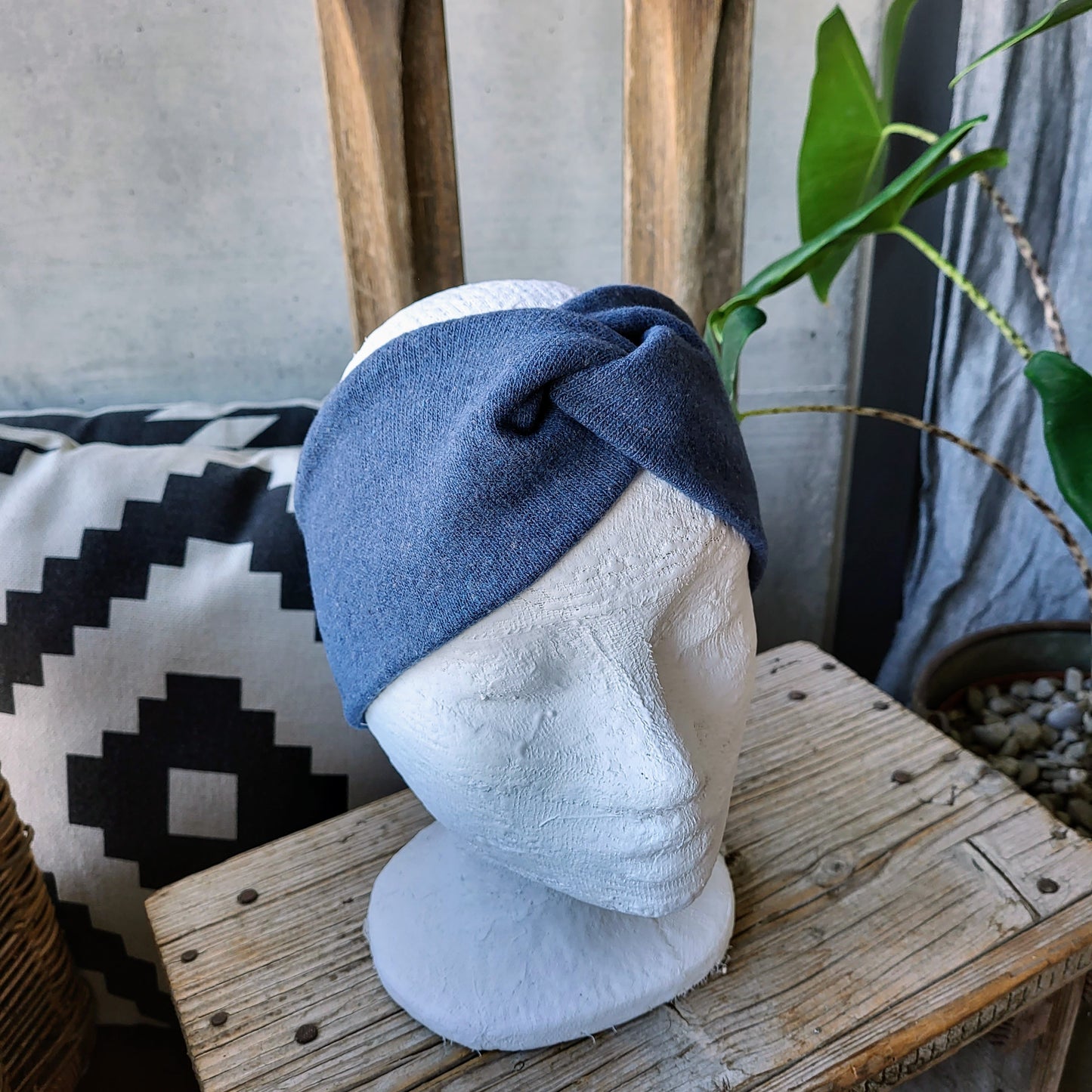 Strickstirnband Kreuz rauchblau