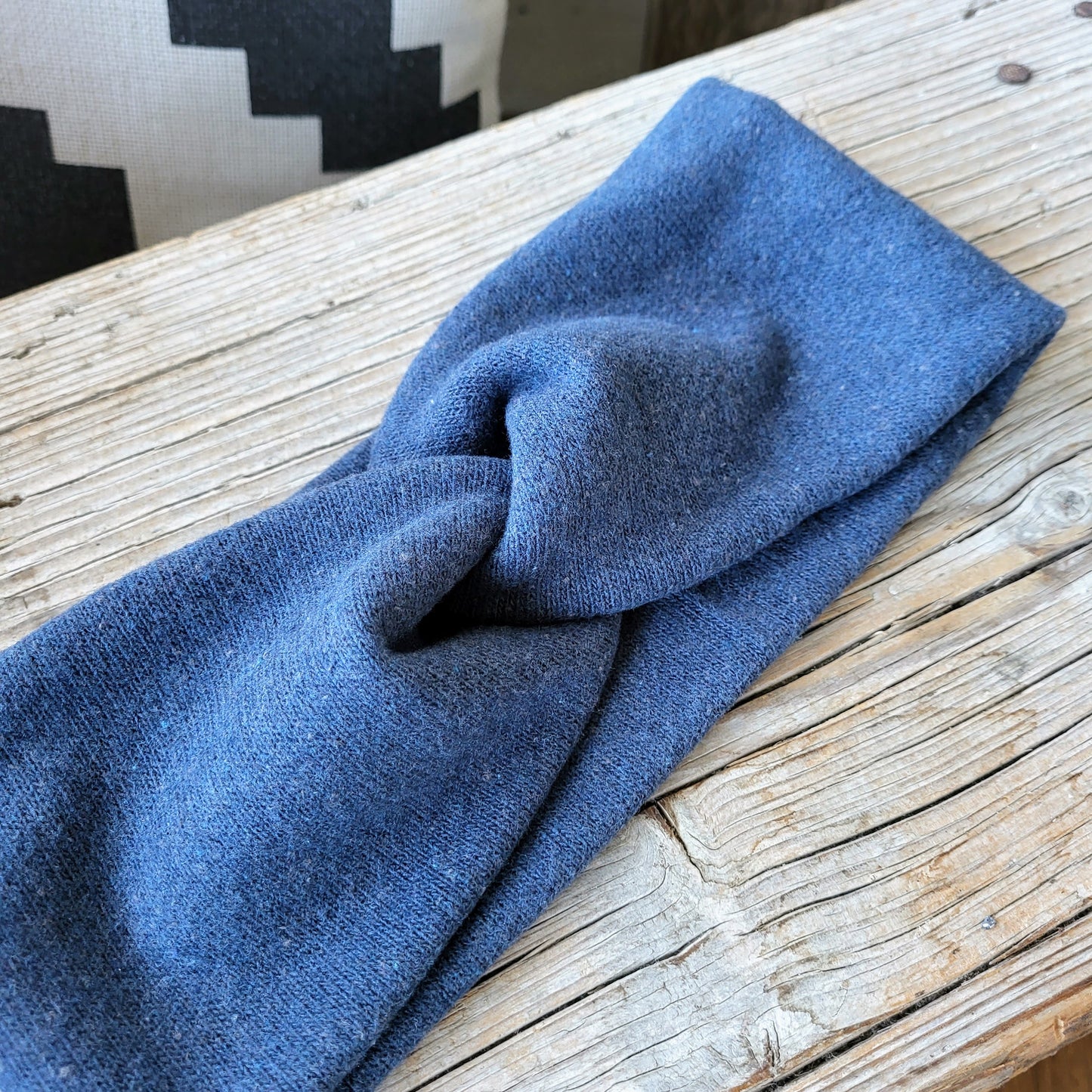 Strickstirnband Kreuz rauchblau