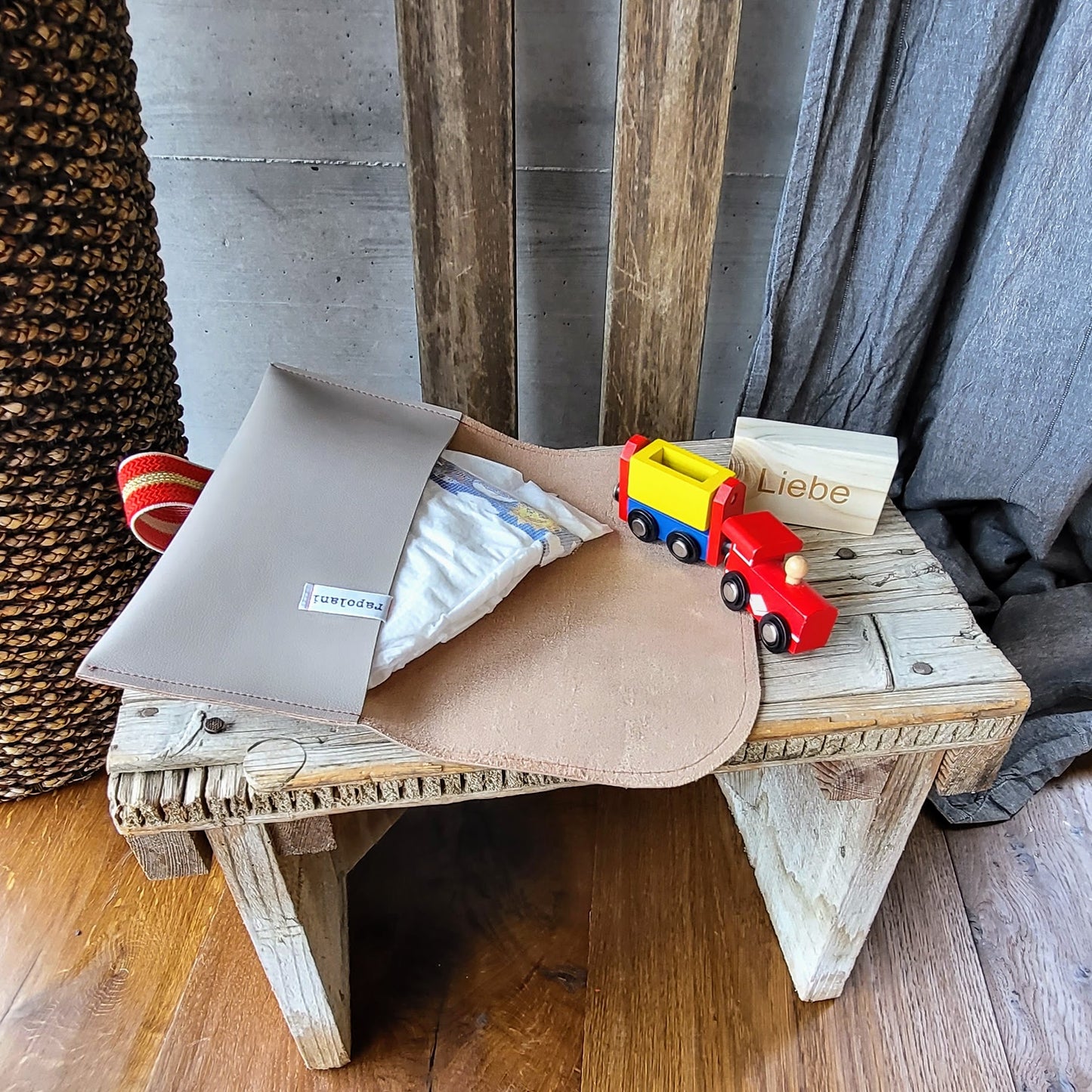 Clutch stone vegan leather