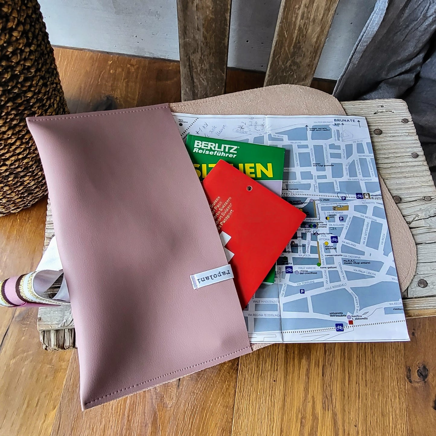 Clutch rose vegan leather