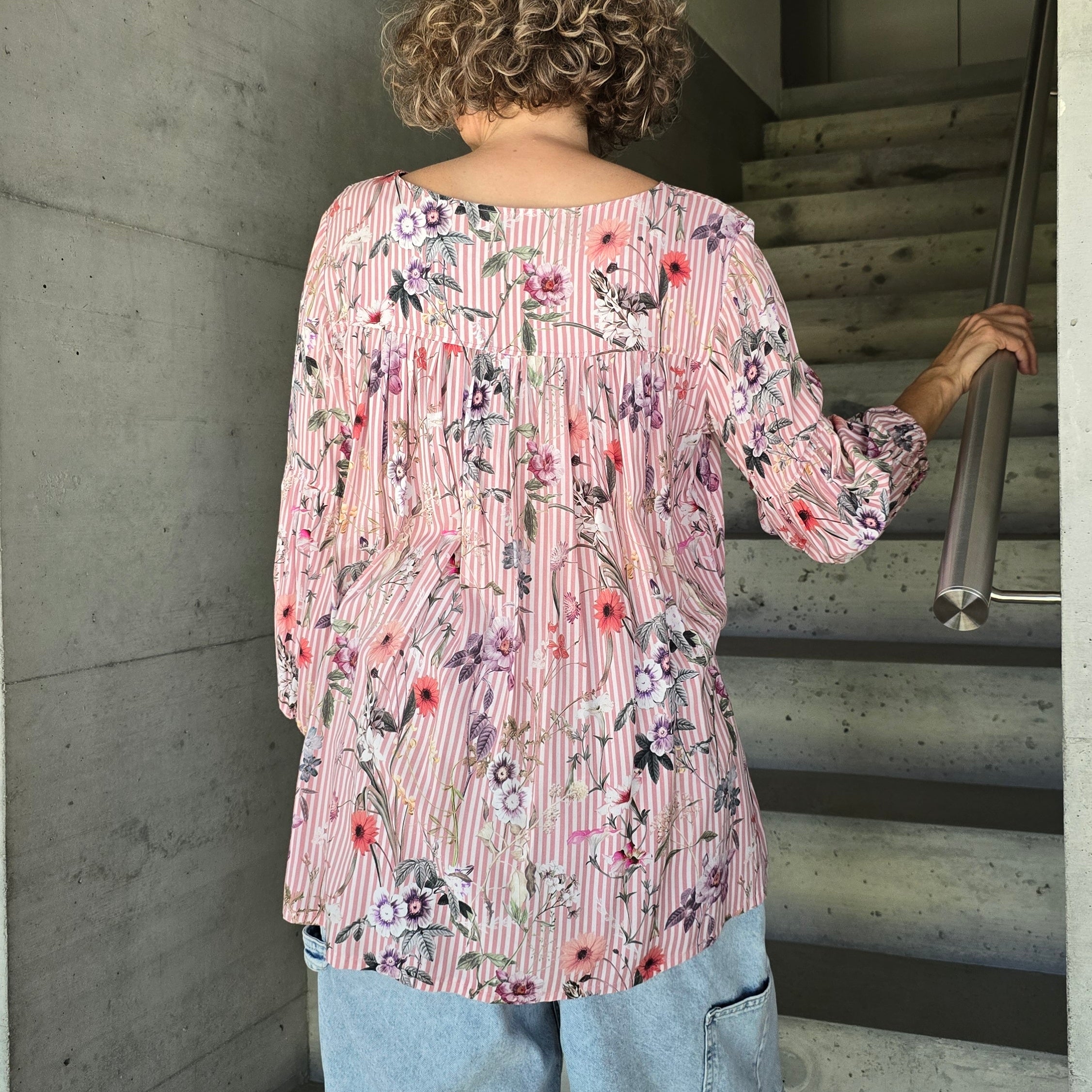 Bluse mit Blumen