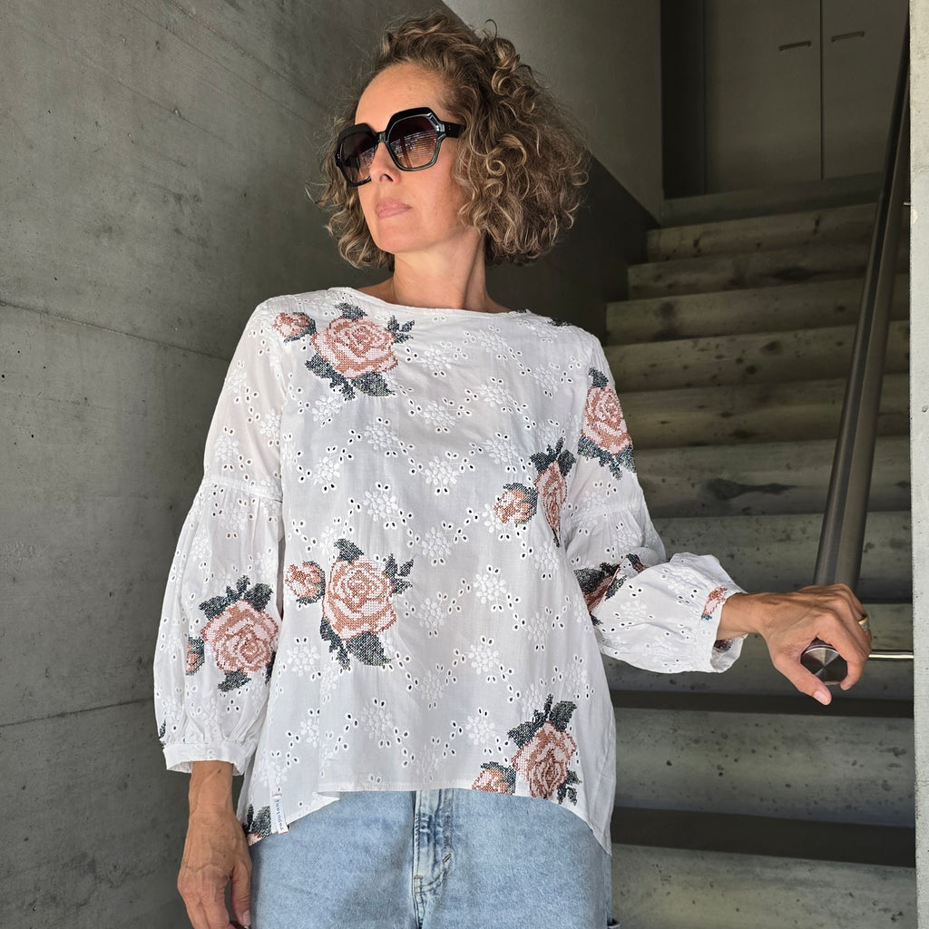 Bluse mit Stickerei