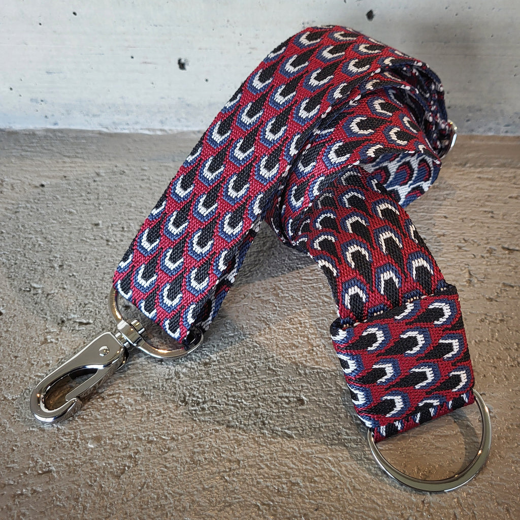 Gurt Tropfen weinrot