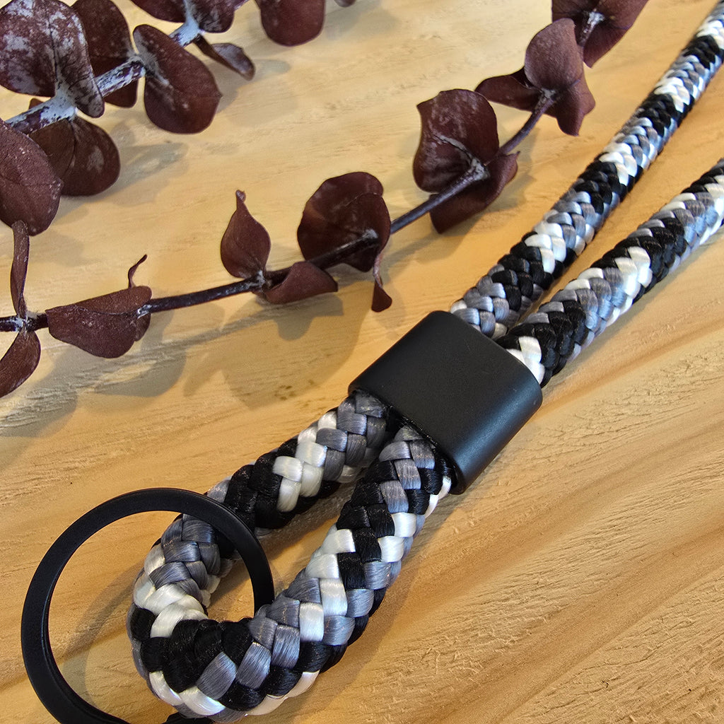 Schlüsselband lang schwarz camouflage