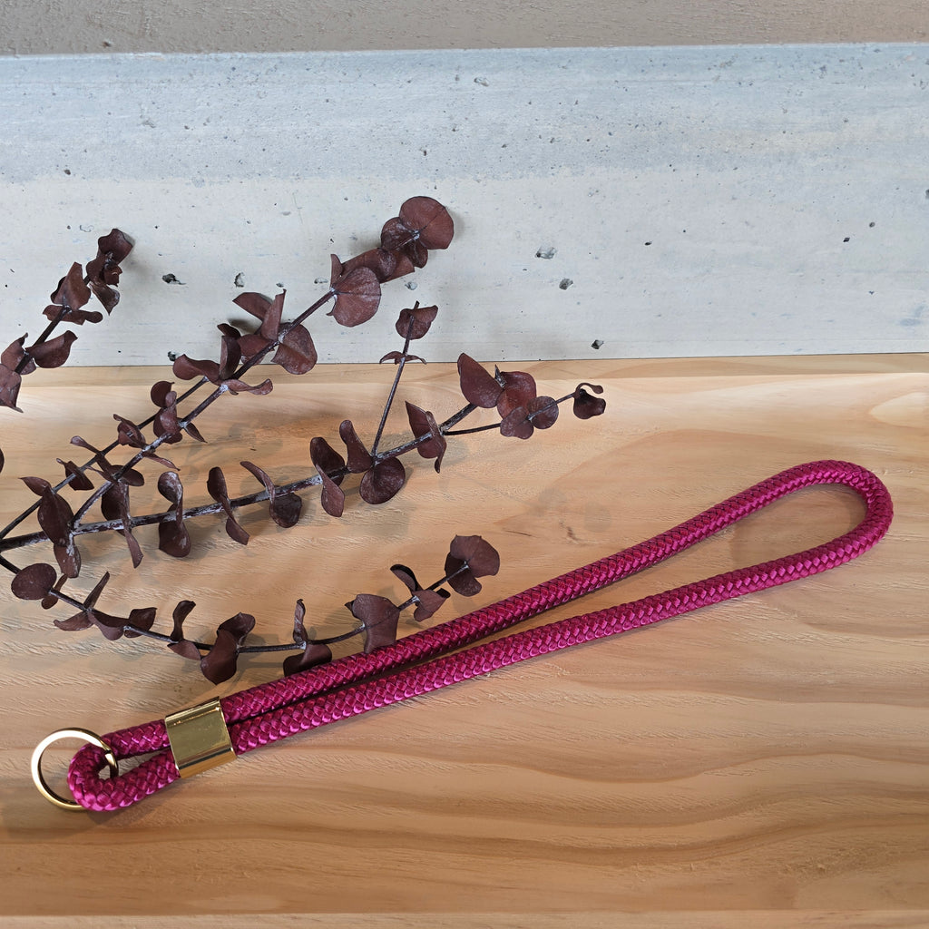 Schlüsselband lang beere