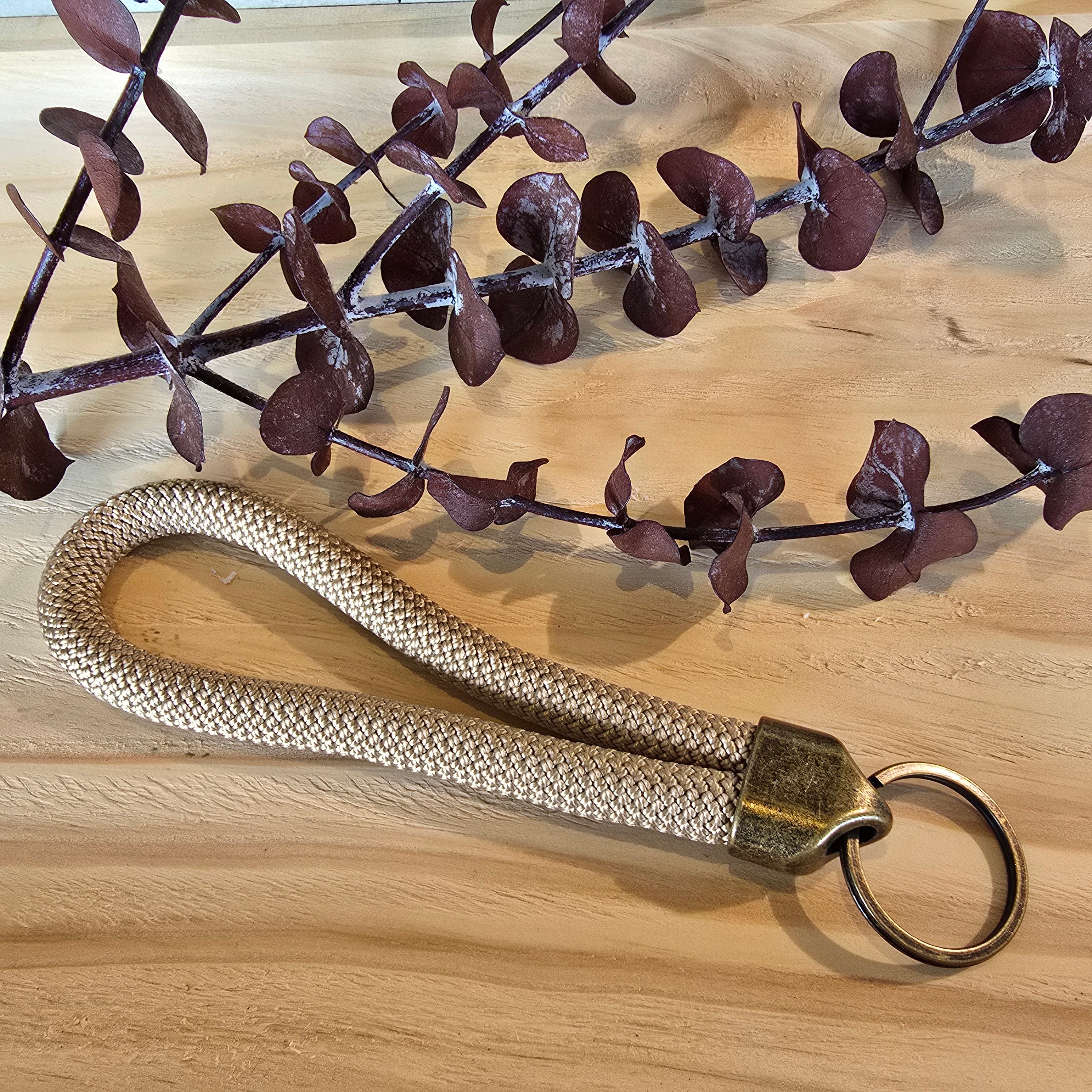 Schlüsselband kurz sand