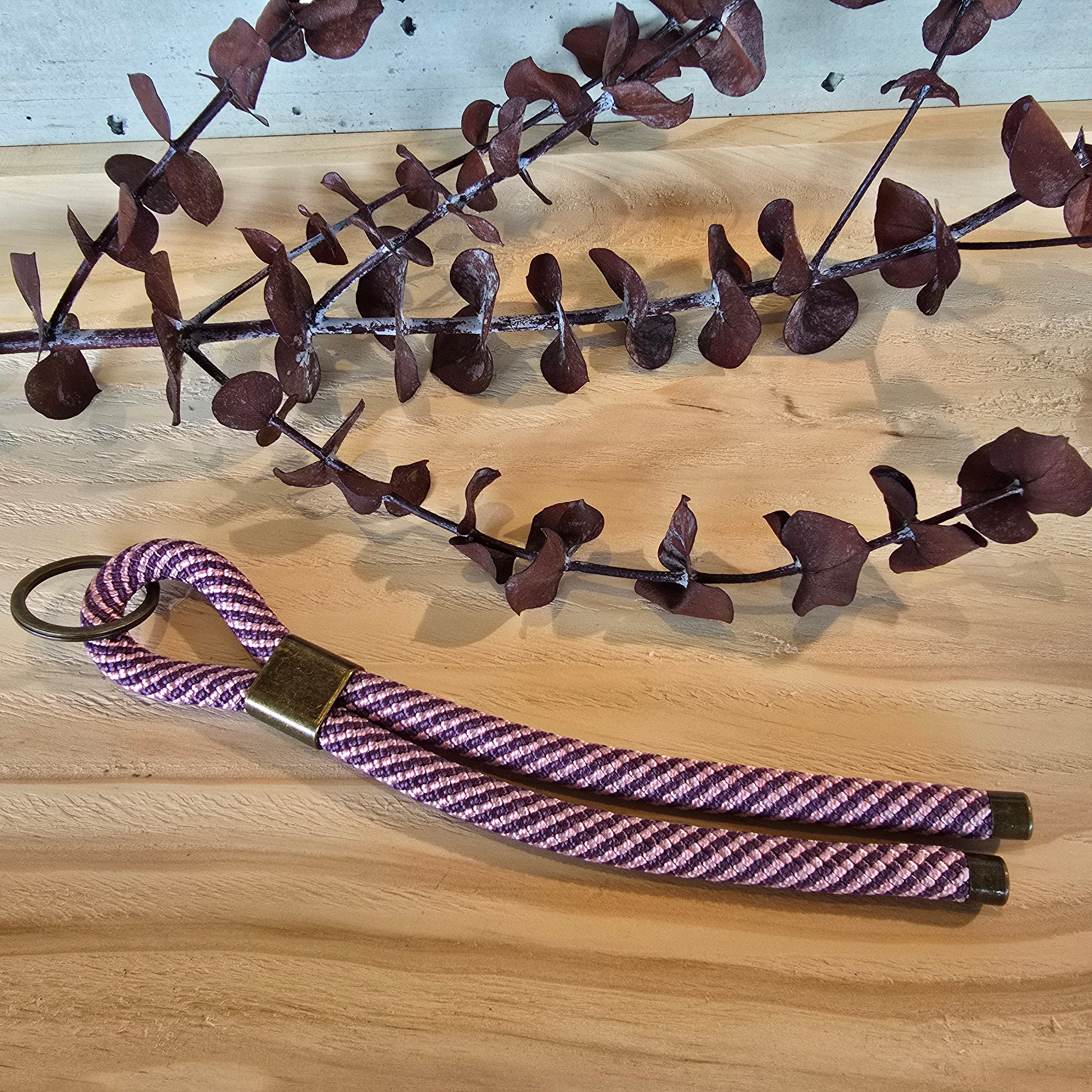 Schlüsselband kurz lila/rosa