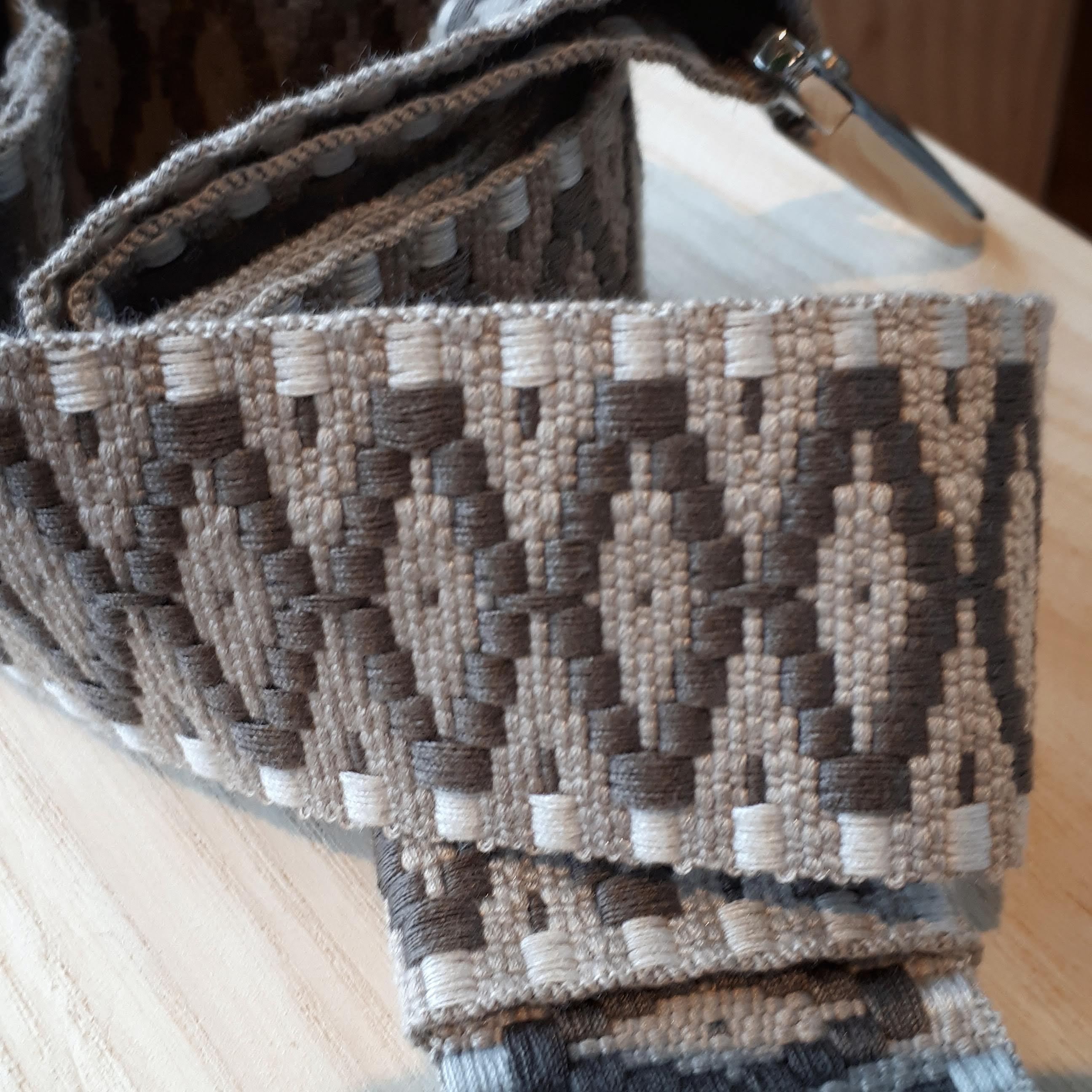 Taschengurt Raute taupe / beige /weiss