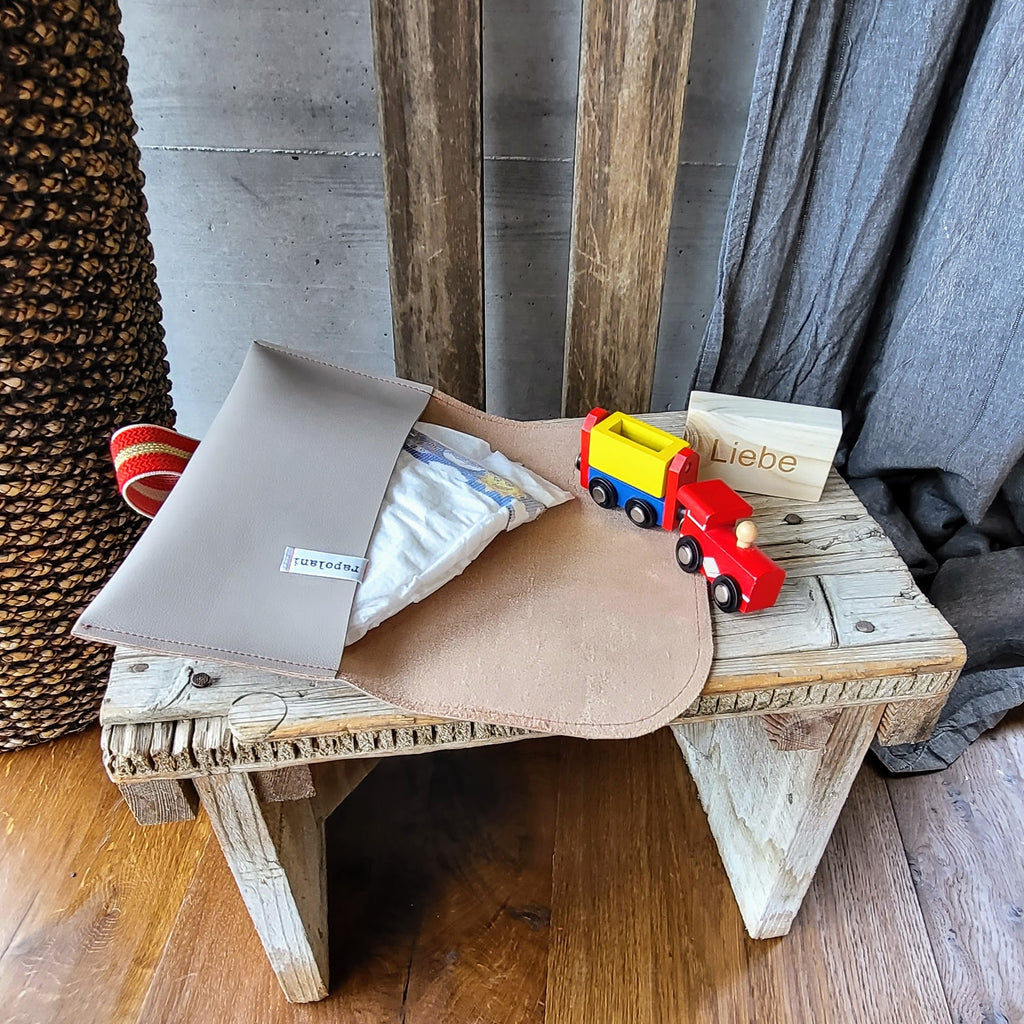 Clutch stone vegan leather